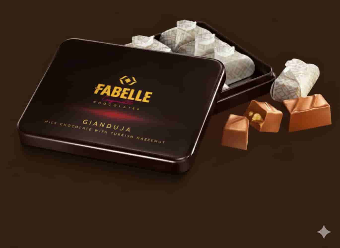 Fabelle Milk Chocolate Gianduja - 12 cubes