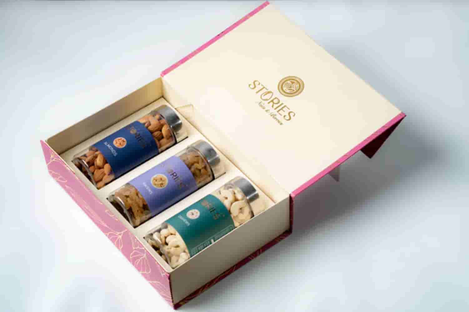 Select - TGS-7 Classic Dry Fruit Gift Box  -  Option A