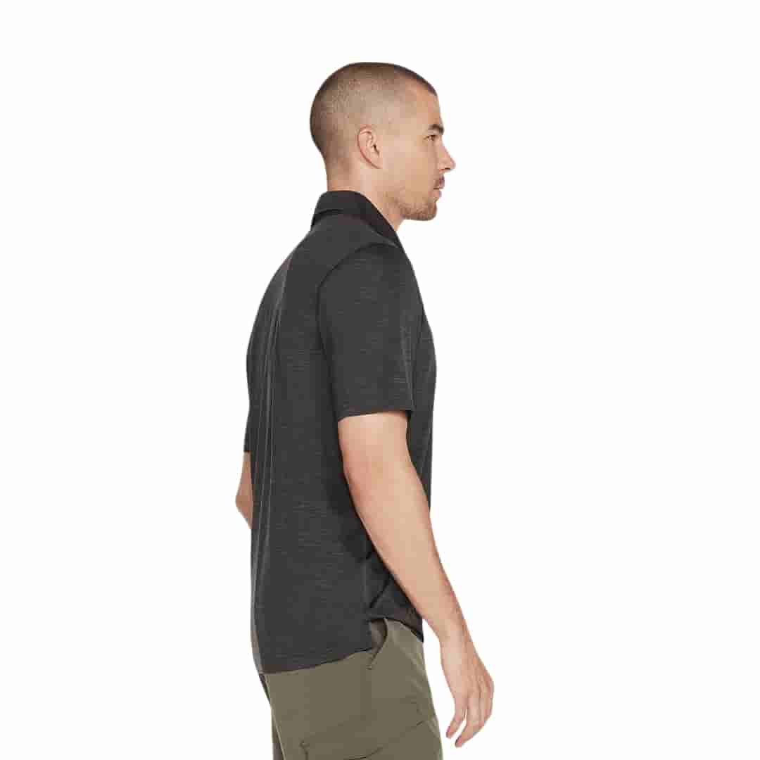 Skechers Men�s Black Polo T-Shirt - Sleek and Casual