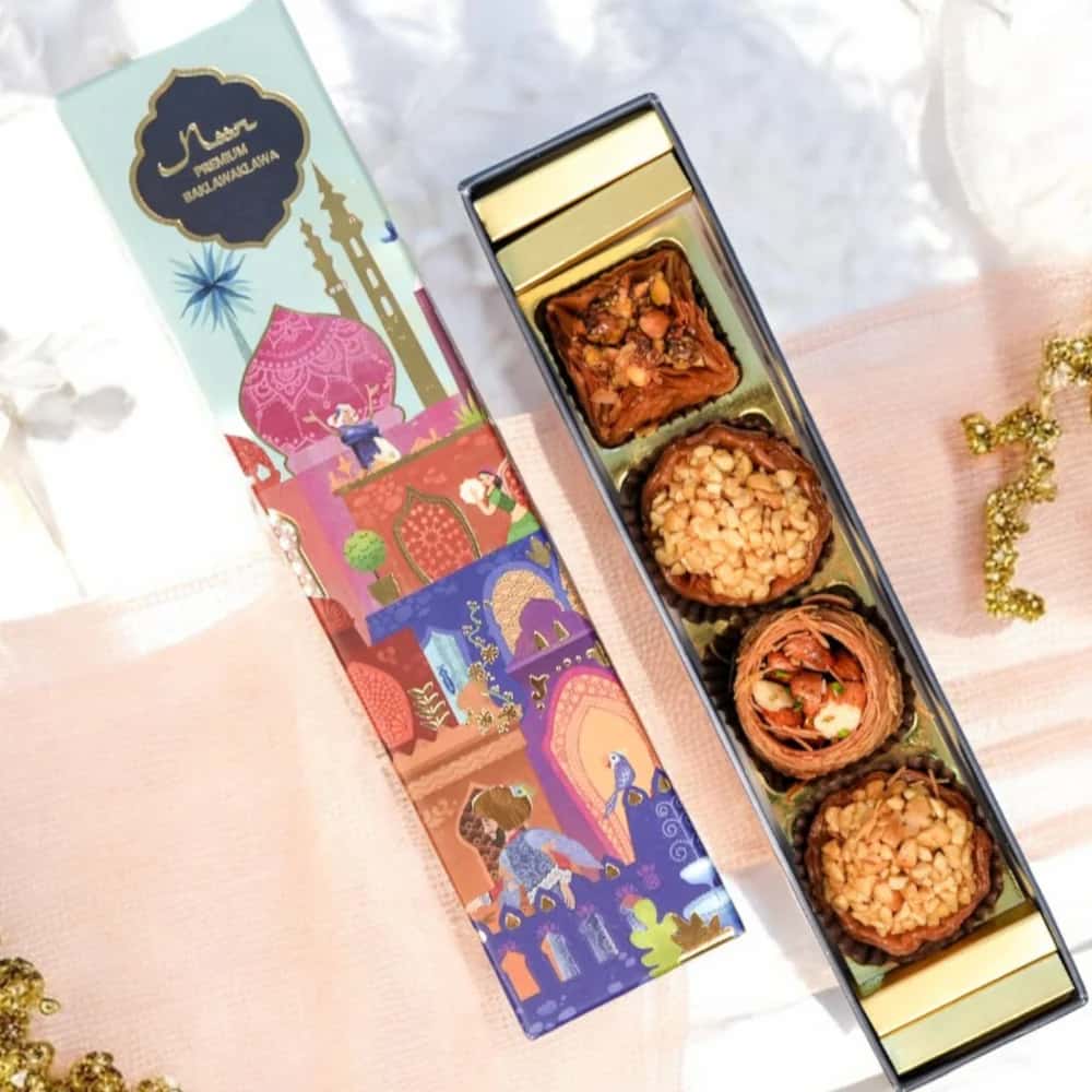 Zoroy Noor Premium Traditional Authentic Turkish Baklava � 4 Piece