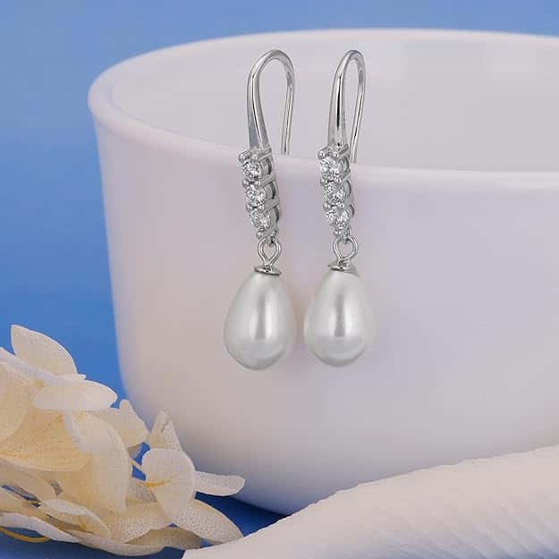 Anushka Sharma Silver Drops of Pearl Earrings in bulk from India — Ant Mascot
