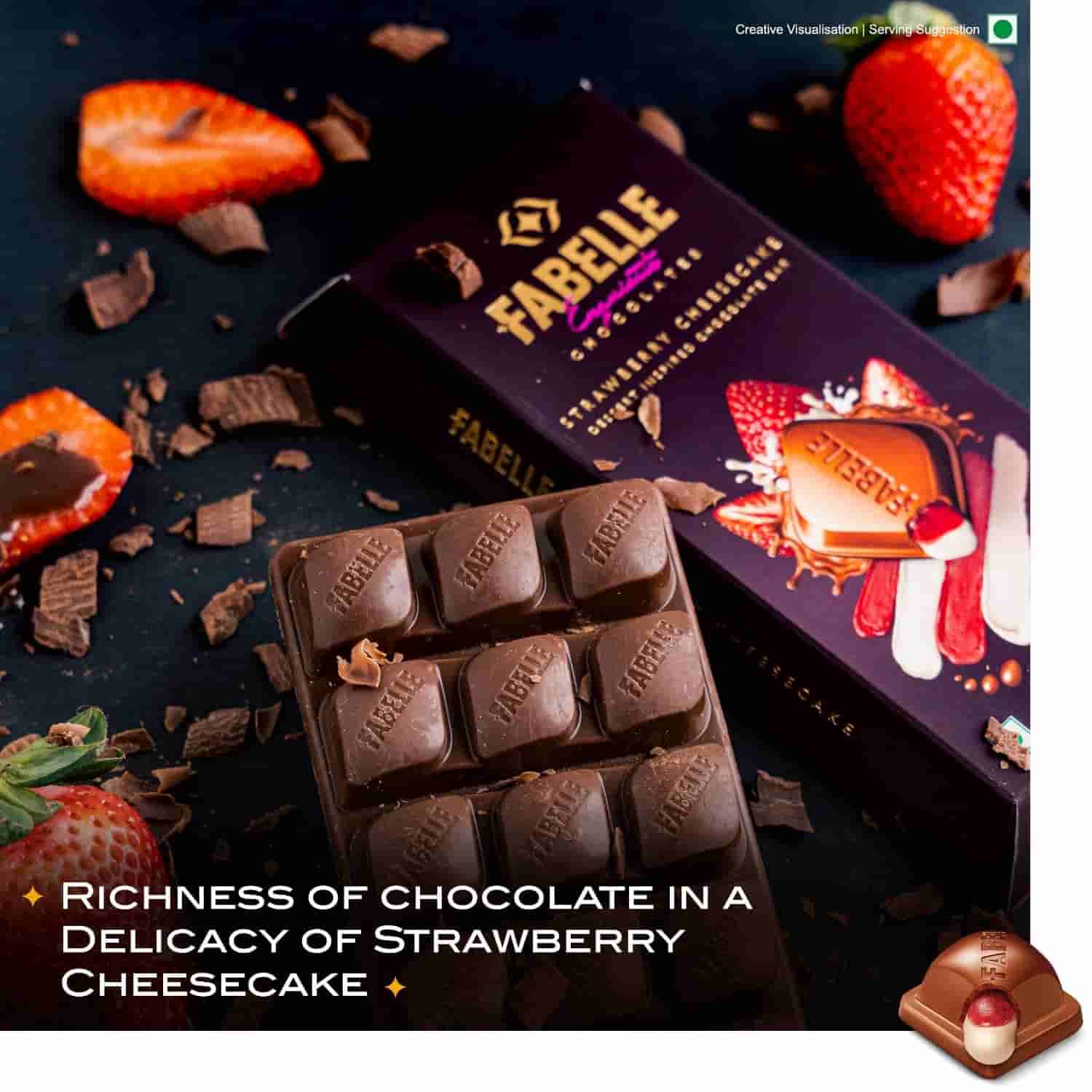 Fabelle Strawberry Cheesecake Luxury Milk Chocolate Bar